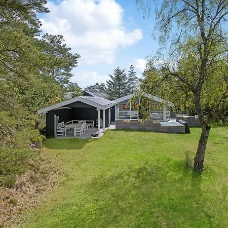 Awesome In W/ Sauna And 4 Bedrooms Hals