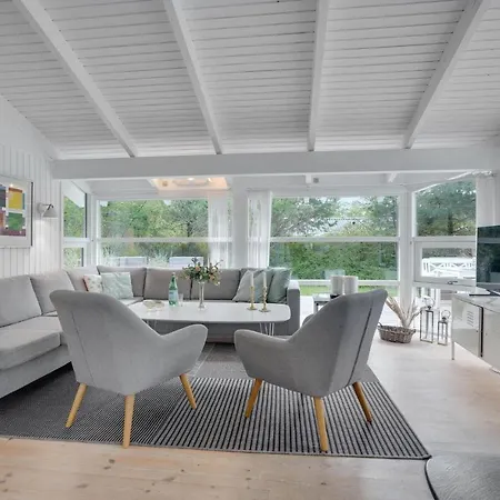 Awesome In W/ Sauna And 4 Bedrooms